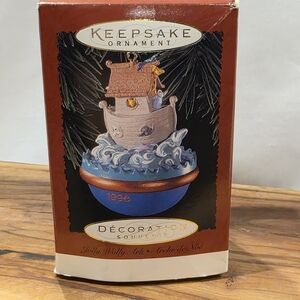 Hallmark Keepsake Ornament Jolly Wolly Ark